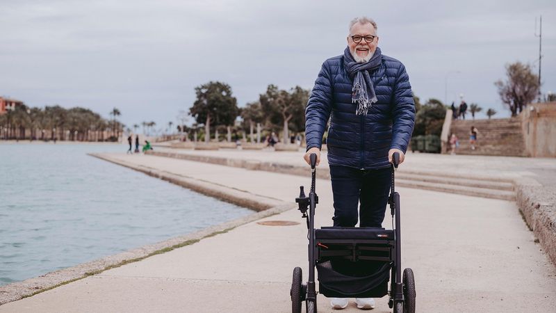 Ilustrasi artikel: Nyawa Tanpa Raga: Kisah Sang Tua Renta tentang Isu Disabilitas
