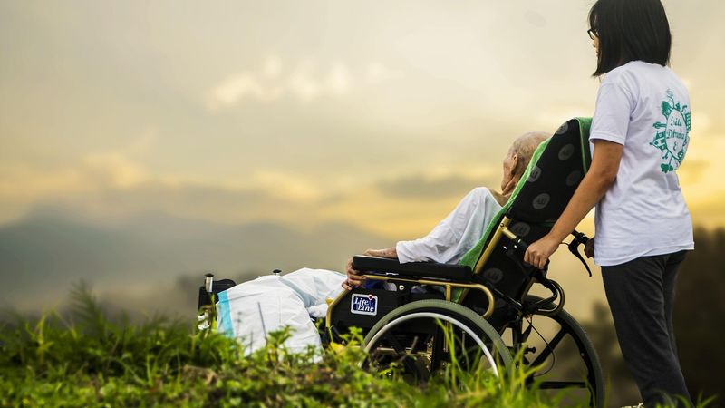 Ilustrasi artikel: Istana Masih Pertahankan Tradisi "Santuni" Difabel tentang Isu Disabilitas