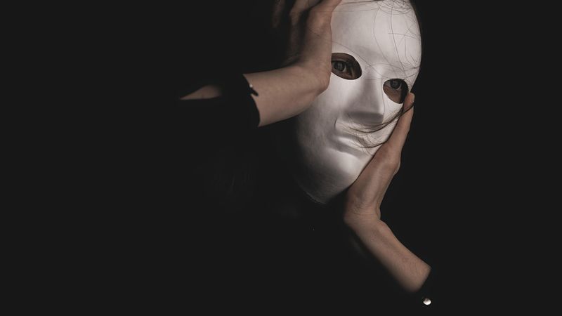 Ilustrasi artikel: Masker untuk Wajah Anda tentang Opini