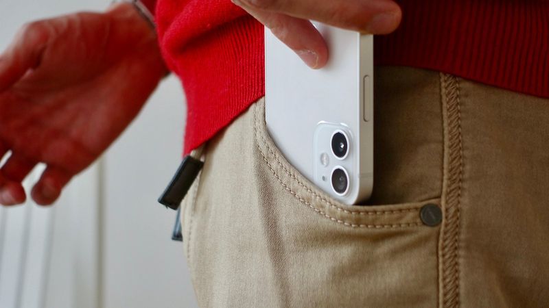 Ilustrasi artikel: 2014, Apple Akan Rilis iPhone Murah tentang Opini